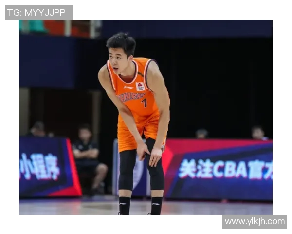 南京篮球队以57分领跑精英赛积分榜展现强大实力和团队合作精神