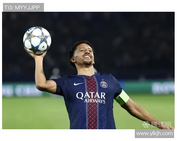 在足球明星的光环下我感受到了梦想与激情的碰撞 在足球明星的光环下我感受到了梦想与激情的碰撞